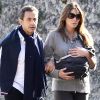 Nicolas Sarkozy et Carla Bruni avec leur fille Giulia en promenade à la Lanterne le 31 octobre 2011
