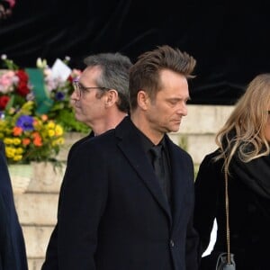 Sylvis Vartan, David Hallyday et Laura Smet - Sorties de l'église de la Madeleine après les obsèques de Johnny Hallyday à Paris le 9 décembre 2017. © Veeren / Bestimage