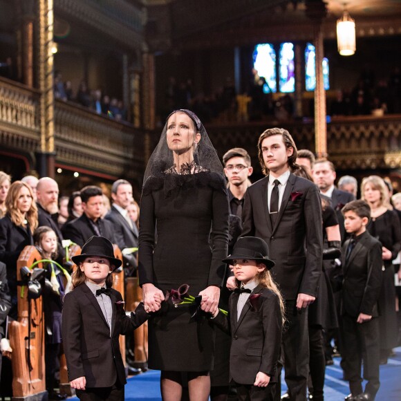 Céline Dion, ses enfants René-Charles Angélil, les jumeaux Nelson Angélil et Eddy Angélil lors des obsèques nationales de René Angélil en la Basi­lique Notre-Dame de Montréal, le 22 janvier 2016 © Olivier Samson Arcand / OSAIMAGES / FEELING