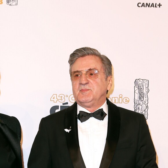 Daniel Auteuil et sa femme Aude Ambroggi - Photocall lors de la 43ème cérémonie des Cesar à la salle Pleyel à Paris, le 2 mars 2018. © Dominique Jacovides - Olivier Borde / Bestimage