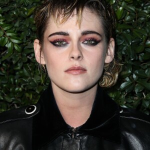Kristen Stewart lors du dîner "Chanel and Charles Finch Pre-Oscar Awards" au restaurant Madeo à Los Angeles, le 3 mars 2018.