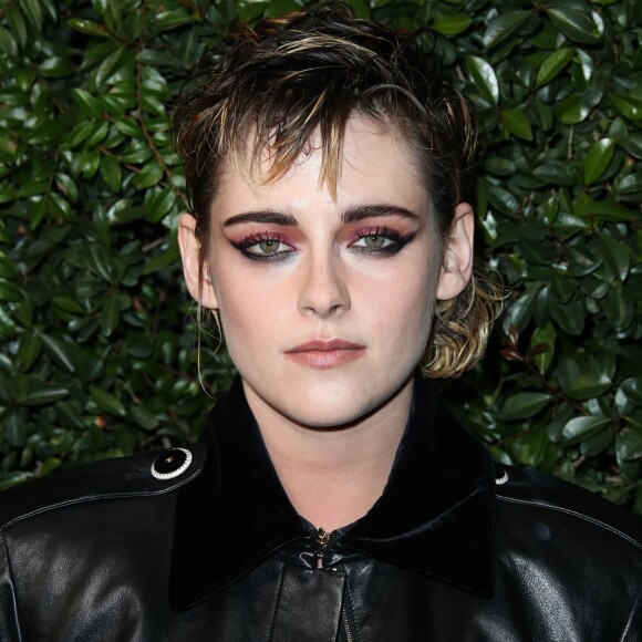 Kristen Stewart lors du dîner "Chanel and Charles Finch Pre-Oscar Awards" au restaurant Madeo à Los Angeles, le 3 mars 2018.