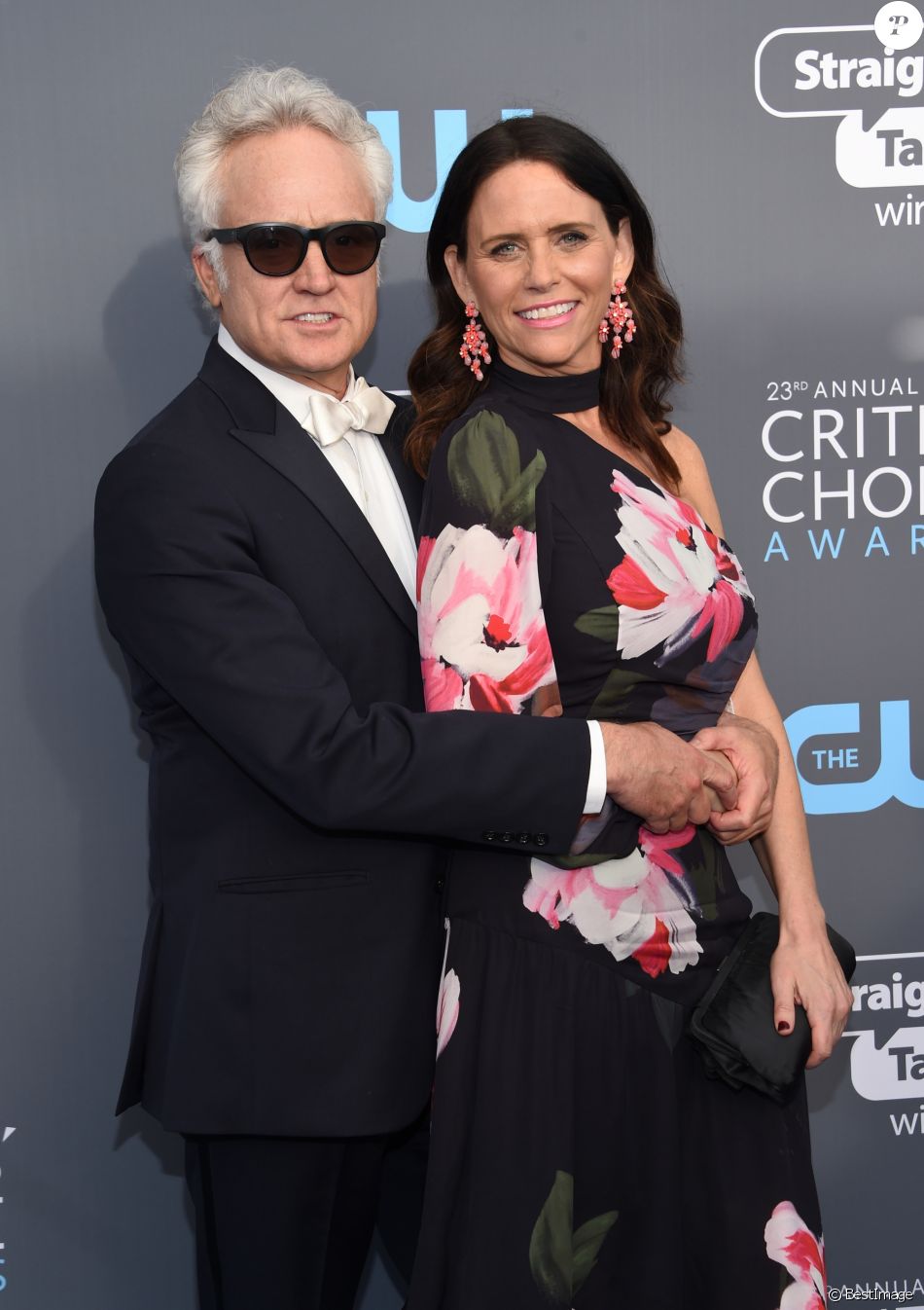 Amy Landecker et son compagnon Bradley Whitford lors des 23e Critics ...