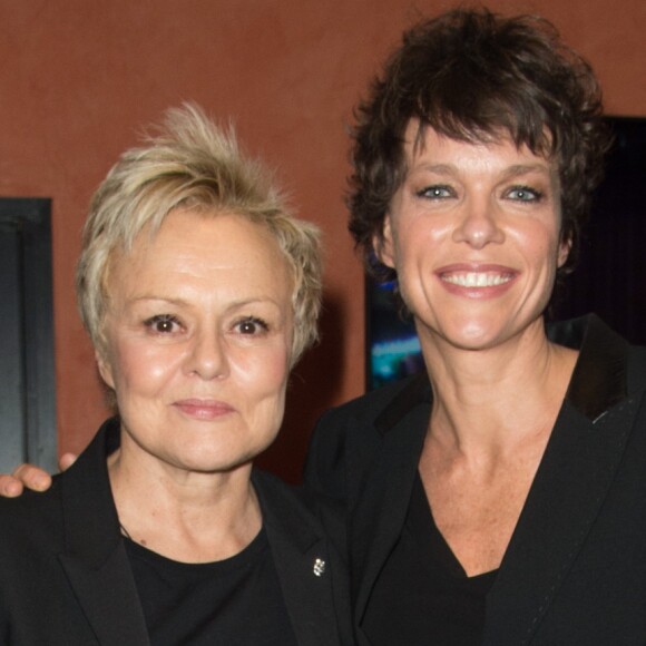 Muriel Robin avec sa femme Anne Le Nen lors de la représentation du spectacle "Alex Lutz" à l'Olympia à Paris, le 8 février 2018. © Guirec Coadic/Bestimage