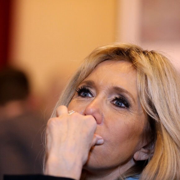 Brigitte Macron et le ministre Jean-Michel Blanquer assistent à des Saynètes d'improvisation jouées par des élèves pour dénoncer les situations de harcèlement et parvenir à des solutions en interaction avec le public - Brigitte Macron a accompagné le Ministre de l'Education Nationale, Jean-Michel Blanquer au lycée Carnot de Dijon afin d'y évoquer la lutte contre le harcélement à l'école à Dijon le 5 mars 2018 © Dominique Jacovides/Bestimage