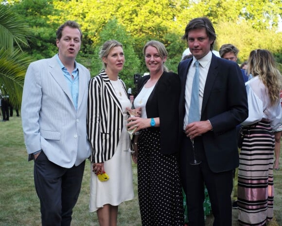 Tom Parker Bowles et sa femme Sara avec Laura Lopes (Parker Bowles) et son mari Harry Lopes lors de la réception "Royal Rickshaw" à Londres, le 30 juin 2015.