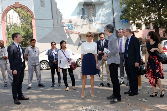 La première dame Brigitte Macron (Trogneux) - La Première Dame française visite le quartier de Lodi Colony à New Delhi en Inde où l'on peut voir du street art - le 11 mars 2018.