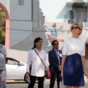 La première dame Brigitte Macron (Trogneux) - La Première Dame française visite le quartier de Lodi Colony à New Delhi en Inde où l'on peut voir du street art - le 11 mars 2018.