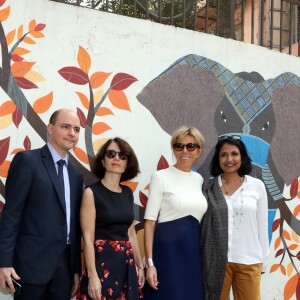 La Première Dame Brigitte Macron (Trogneux) - La Première Dame française visite du "Street Art" dans le quartier de Lodi Colony à New Delhi, Inde, le 11 mars 2018