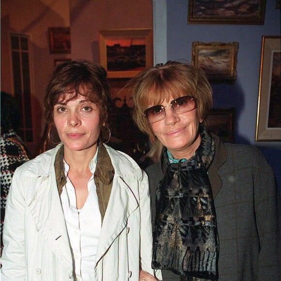 Marie Trintignant et sa mère Nadine Trintignant à Paris, le 25 septembre 2001.