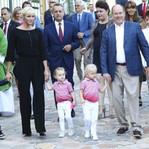 La princesse Charlene et le prince Albert II de Monaco avec leurs enfants la princesse Gabriella et le prince Jacques durant le traditionnel pique-nique des Monégasques au parc Princesse Antoinette à Monaco le 1er septembre 2017. © Claudia Albuquerque/Bestimage