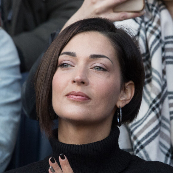 Sheryfa Luna dans les tribunes lors du match de ligue 1 "PSG - Angers (2-0)" au Parc des Princes. Paris, le 14 mars 2018.