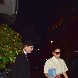 Victoria Beckham à la sortie du restaurant Scott's à Londres, le 15 mars 2018.