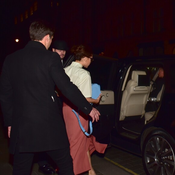 Victoria Beckham à la sortie du restaurant Scott's à Londres, le 15 mars 2018.