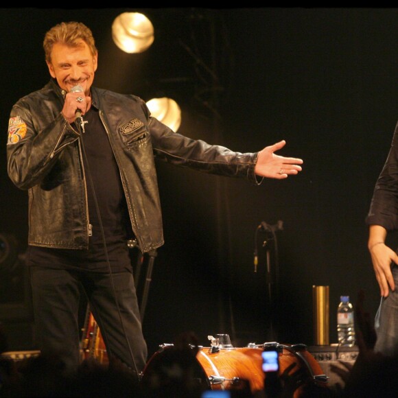 Johnny Hallyday et son fils David Hallyday en concert à La cigale, le 17 mars 2008. 