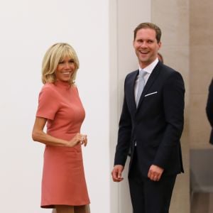 Brigitte Macron et Gauthier Destenay (mari de Xavier Bettel, le premier ministre du Luxembourg) - Visite du musée d'art moderne Grand-Duc Jean (MUDAM) à Luxembourg, le 29 août 2017.