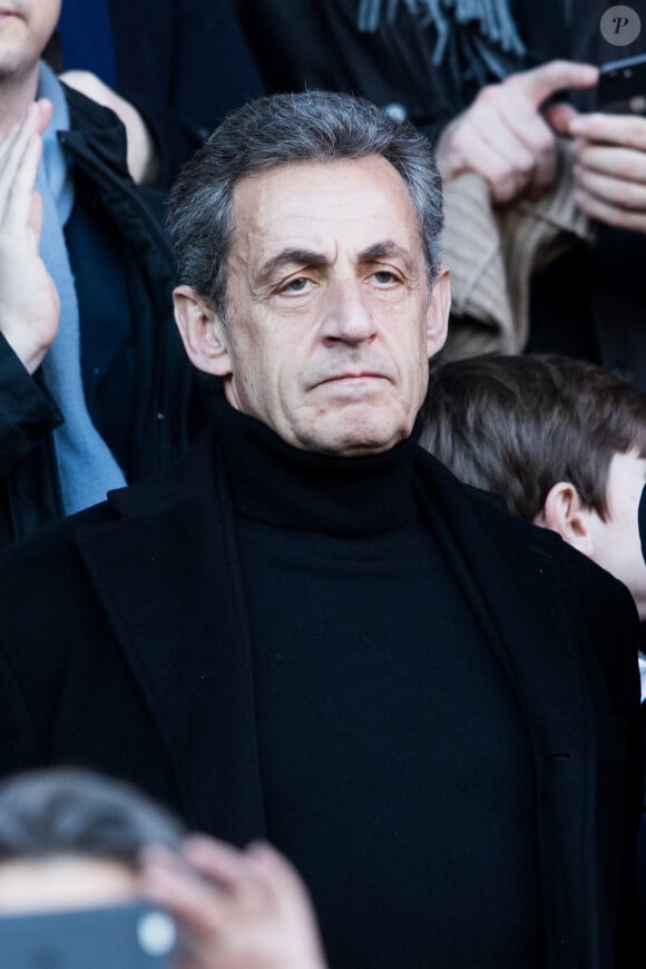 Nicolas Sarkozy dans les tribunes du match PSG - Strasbourg (5-2) au Parc des Princes à Paris le 17 février 2018.