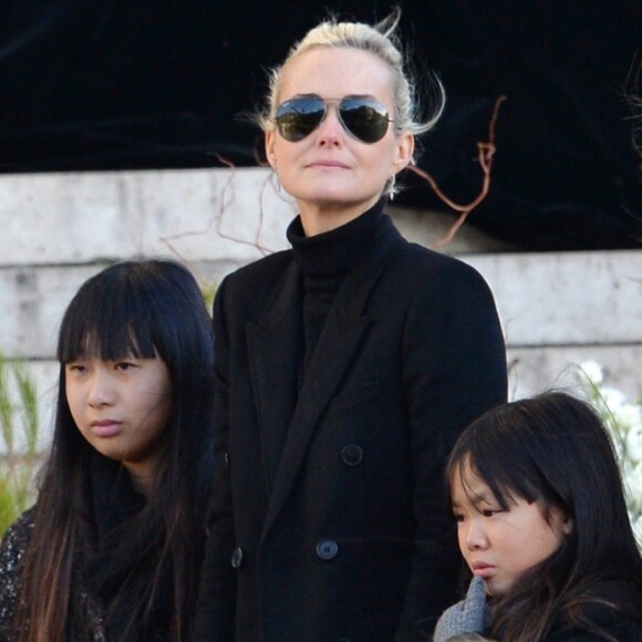 Brigitte Macron, Laeticia Hallyday et ses filles Joy et Jade, Laura Smet, David Hallyday - Arrivées des personnalités en l'église de La Madeleine pour les obsèques de Johnny Hallyday à Paris le 8 decembre 2017. © Veeren/Bestimage