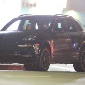 Exclusif - Kristen Stewart et sa petite amie Stella Maxwell dînent dans un restaurant à Los Angeles le 21 mars 2018.