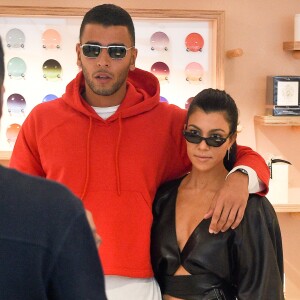 Kourtney Kardashian et son compagnon Younes Bendjima profitent de leur séjour à Paris, le 27 septembre 2017, pendant la fashion week. 