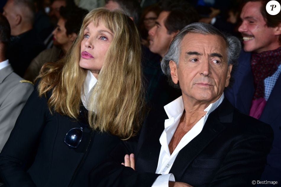 Qui Est Le Fils De Arielle Dombasle Arielle Dombasle et son mari Bernard Henri-Levy assistent à l'opéra en