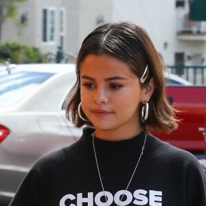Exclusif - Selena Gomez est allée déjeuner avec des amies à Studio City. Le 25 mars 2018