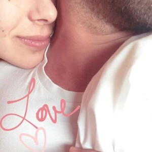 Marine Lorphelin au lit avec son compagnon Christophe. Instagram, le 1er avril.