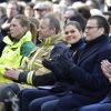 La princesse Victoria de Suède et son mari le prince Daniel assistaient le 7 avril 2018 à Stockholm dans le parc du Kungsträdgarden à un concert commémoratif en hommage aux victimes de l'attentat au camion-bélier perpétré un an plus tôt, le 7 avril 2017, dans la rue piétonne Drottninggatan.