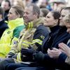 La princesse héritière Victoria de Suède et son mari le prince Daniel ont assisté le 7 avril 2018 à Stockholm dans le parc du Kungsträdgarden à un concert commémoratif en hommage aux victimes de l'attentat au camion-bélier perpétré un an plus tôt, le 7 avril 2017, dans la rue piétonne Drottninggatan.