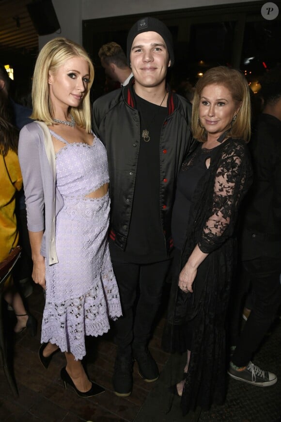 Exclusive - Paris Hilton, Chris Zylka et Kathy Hilton à l'HYDE SUNSET à Los Angeles. Le 6 avril 2018.