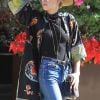 Exclusif - Amber Heard se balade dans les rues de Beverly Hills, le 4 décembre 2017