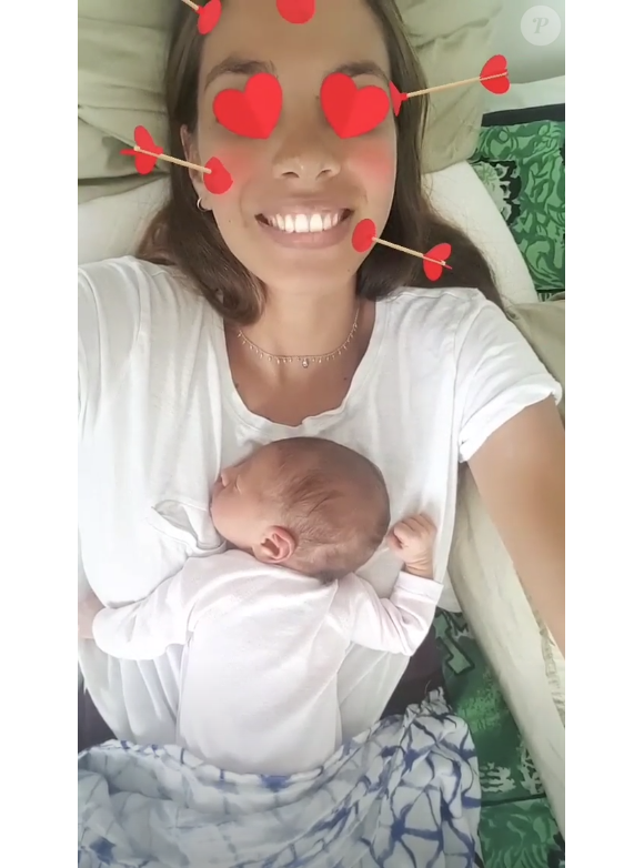 Hinarini de Longeaux, Miss Tahiti 2012, compagne de Jérémy Florès, avec sa fille Hinahei en story Instagram le 13 avril 2018.