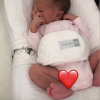 Jérémy Florès a annoncé le 9 avril 2018 sur Facebook la naissance de son premier enfant avec sa compagne Hinarini de Longeaux, une petite fille prénommée Hinahei. Ici, une image de sa story Instagram quelques jours après la naissance.