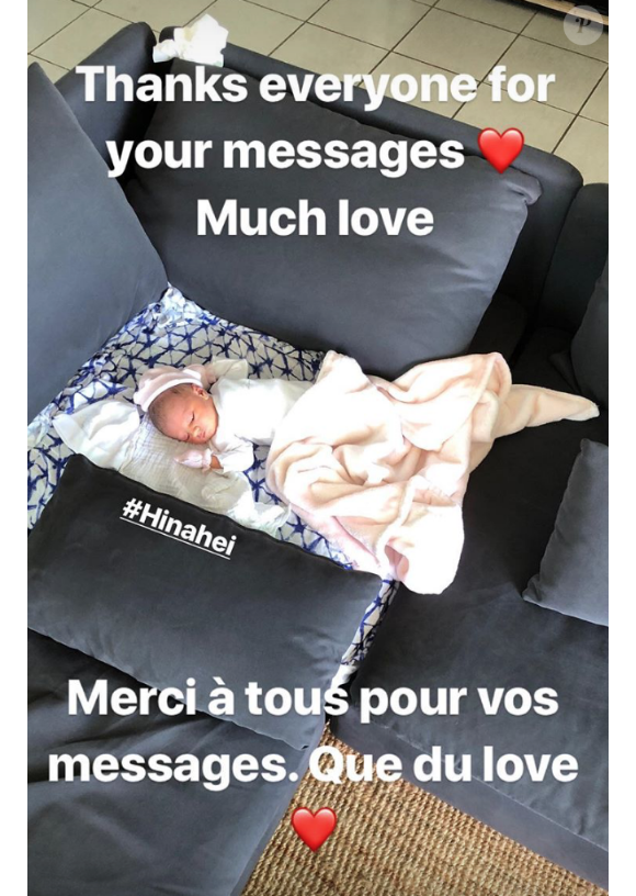 Jérémy Florès a annoncé le 9 avril 2018 sur Facebook la naissance de son premier enfant avec sa compagne Hinarini de Longeaux, une petite fille prénommée Hinahei. Ici, une image de sa story Instagram peu après la naissance.