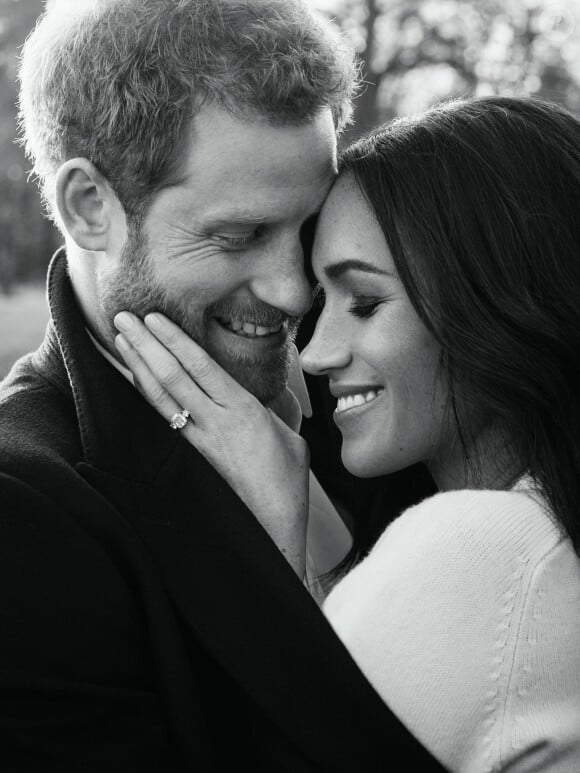 Le prince Harry et Meghan Markle "délicieusement amoureux", photographiés le 21 décembre 2017 à Frogmore House, à Windsor, à l'occasion de leurs fiançailles par Alexi Lubomirski. ©Alexi Lubomirski/PA Wire/ABACAPRESS.COM