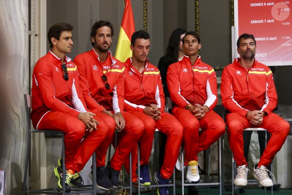 L'équipe espagnole (David Ferrer, Feliciano Lopez, Roberto Bautista, Rafael Nadal et Sergi Bruguera) - Tirage au sort des matches de la Coupe Davis Allemagne - Espagne à Valence le 5 avril 2018.