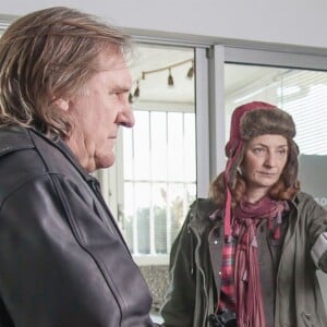 Gérard Depardieu et Corinne Masiero dans "Capitaine Marleau", saison 1 en 2016.