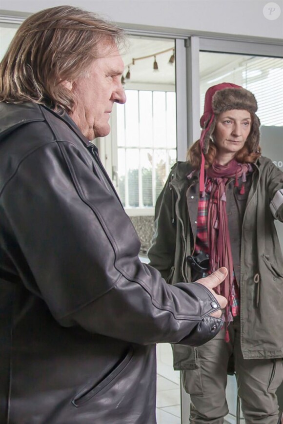 Gérard Depardieu et Corinne Masiero dans "Capitaine Marleau", saison 1 en 2016.