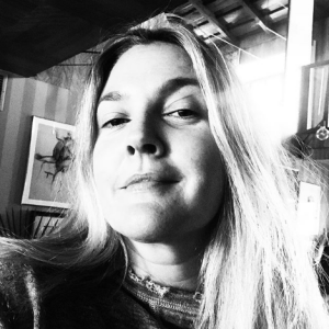 Drew Barrymore, fan de maquillage mais aussi fervente partisante du selfie Instagram au naturel.