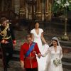 Le prince Harry était le témoin de son frère le prince William lors de son mariage avec Kate Middleton le 29 avril 2011 à Londres. Le 19 mai 2018, il a demandé à William de lui rendre la pareille lors de son mariage avec Meghan Markle.