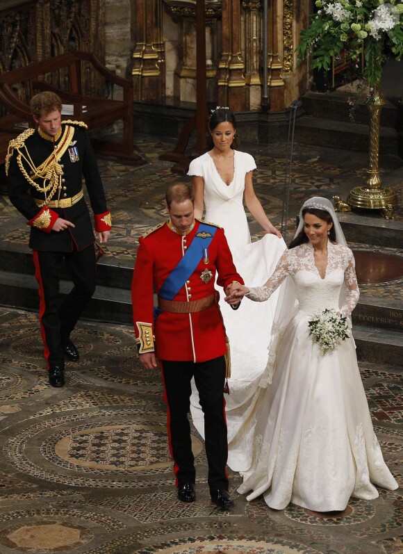 Le prince Harry était le témoin de son frère le prince William lors de son mariage avec Kate Middleton le 29 avril 2011 à Londres. Le 19 mai 2018, il a demandé à William de lui rendre la pareille lors de son mariage avec Meghan Markle.