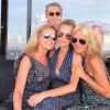 Laeticia Hallyday pose avec ses amis Michel Klein, Liliane Jossua et Marie Ponia­­­towski à Saint-Barthélémy, avril 2018