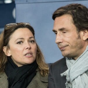 Sandrine Quétier et son compagnon Sébastien Goales dans les tribunes du Parc des Princes lors du match du Paris Saint-Germain (PSG) contre l'En Avant Guingamp (EAG) à Paris, le 29 avril 2018 (score final : 2-2). © Cyril Moreau/Bestimage