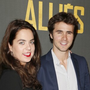 Anouchka Delon et son compagnon Julien Dereims - Avant-première du film "Alliés" au cinéma UGC Normandie à Paris, le 20 novembre 2016. © Christophe Aubert via Bestimage