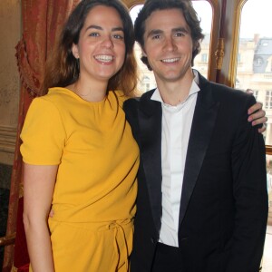 Anouchka Delon et son compagnon Julien Dereims - Cérémonie de remise des insignes de Chevalier de la Légion d'Honneur à Kenzo Takada par Laurent Fabius (président du Conseil constitutionnel) au Conseil constitutionnel à Paris, le 2 juin 2016. © Baldini/Bestimage