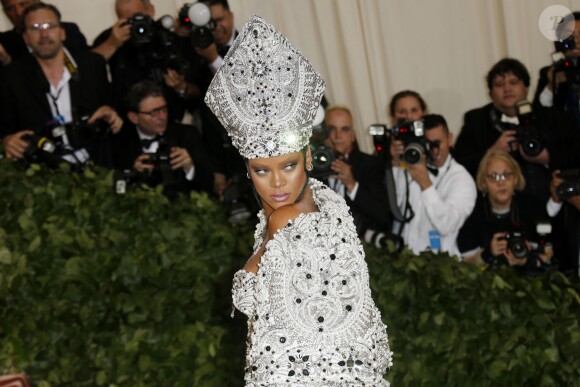 Rihanna au Met Gala à New York, le 7 mai 2018. © Charles Guerin / Bestimage