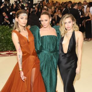 Paris Jackson, Stella McCartney, Miley Cyrus - Les célébrités arrivent à l'ouverture de l'exposition Heavenly Bodies: Fashion and the Catholic Imagination à New York, le 7 mai 2018