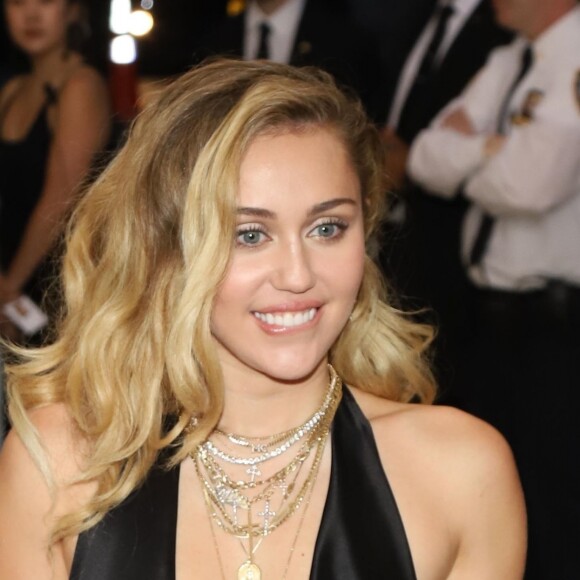 Miley Cyrus - Les célébrités arrivent à l'ouverture de l'exposition Heavenly Bodies: Fashion and the Catholic Imagination à New York, le 7 mai 2018