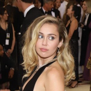 Miley Cyrus - Les célébrités arrivent à l'ouverture de l'exposition Heavenly Bodies: Fashion and the Catholic Imagination à New York, le 7 mai 2018