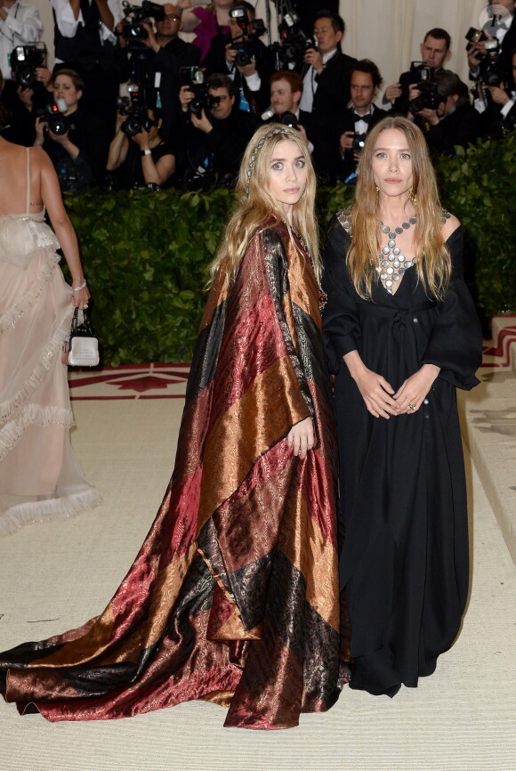 Ashley Olsen, Mary-Kate Olsen at arrivals for Heavenly Bodies: Fashion and the Catholic Imagination Met Gala Costume Institute Annual Benefit - Part 4, Metropolitan Museum of Art, New York, NY May 7, 2018. Photo By Kristin Callahan/Everett Collection/ABACAPRESS.COM07/05/2018 - 